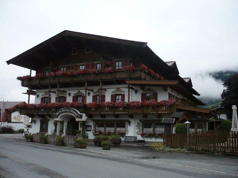 Kaiserhotel Neuwirt Oberndorf in Tirol Ngoại thất bức ảnh