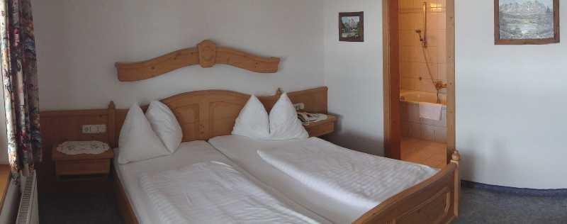 Kaiserhotel Neuwirt Oberndorf in Tirol Ngoại thất bức ảnh
