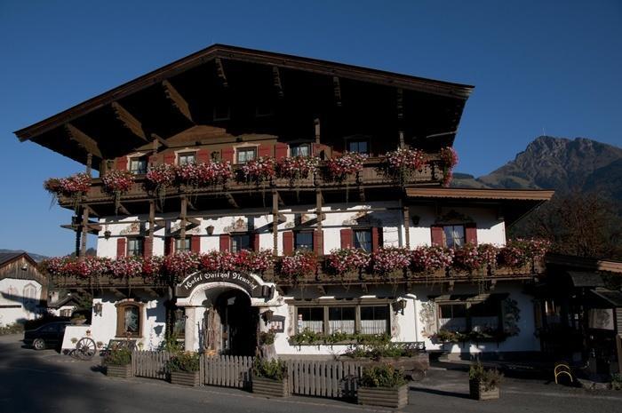 Kaiserhotel Neuwirt Oberndorf in Tirol Ngoại thất bức ảnh