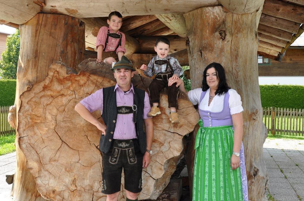 Kaiserhotel Neuwirt Oberndorf in Tirol Ngoại thất bức ảnh