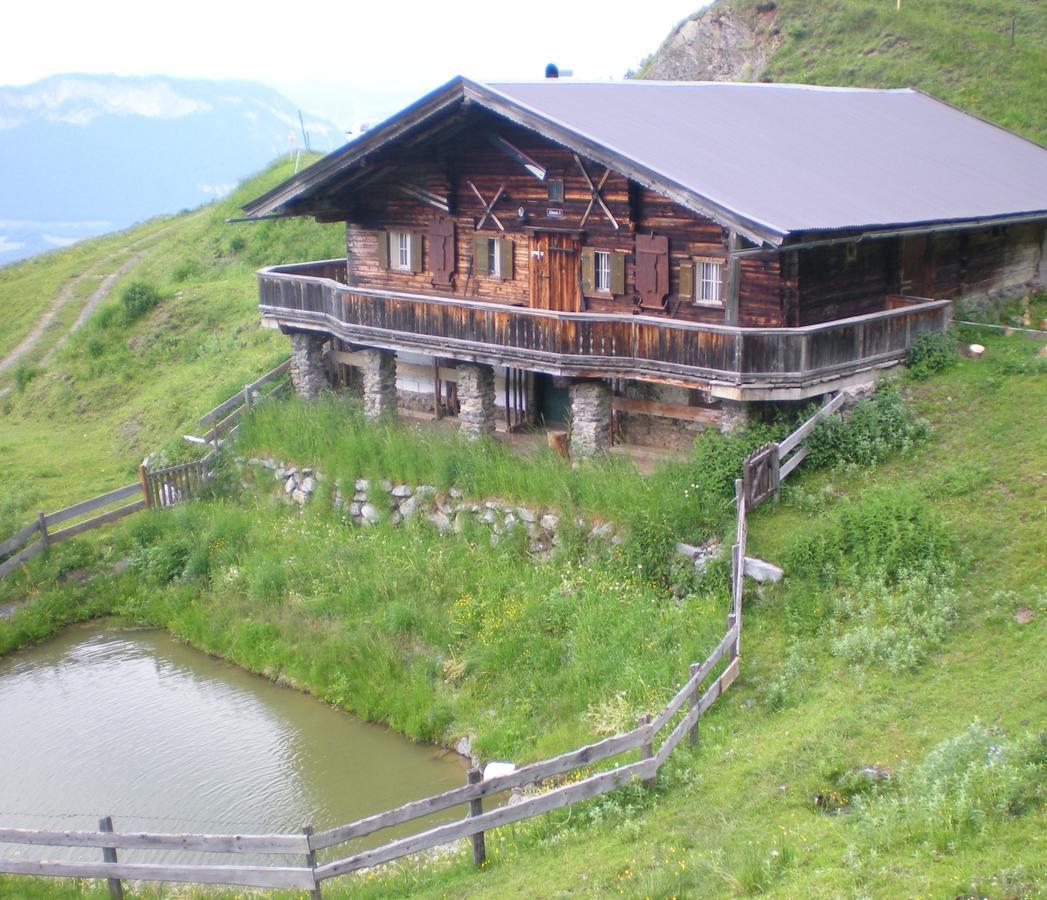 Kaiserhotel Neuwirt Oberndorf in Tirol Ngoại thất bức ảnh